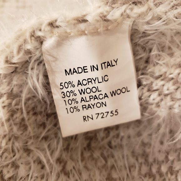 BETTY BETTY Italian Wool Alpaca Long Sleeve Fuzzy Cream Cardigan Size Medium - Picture 6 of 7